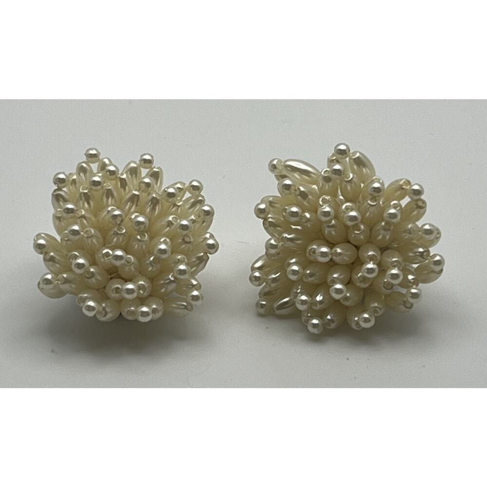 Vintage Oval Faux Pearls Cluster Costume Clip On Earrings